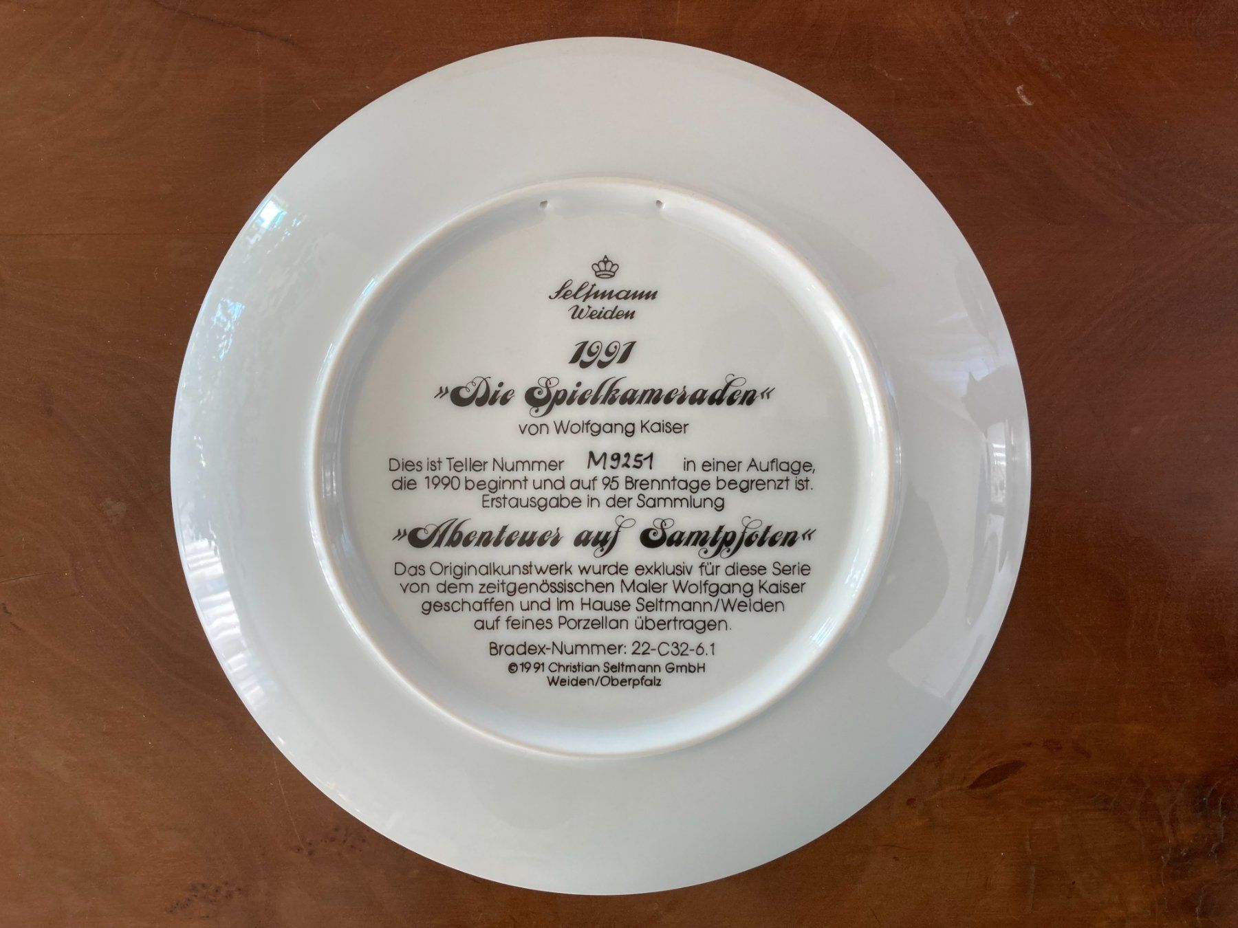 Teller: Seltmann Weiden 1991 Sammelteller Katzen Die Spielkameraden – Gebraucht aus Subingen von Etageren 4