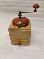 Antique wooden coffee grinder (to be repaired) - Frs 1
