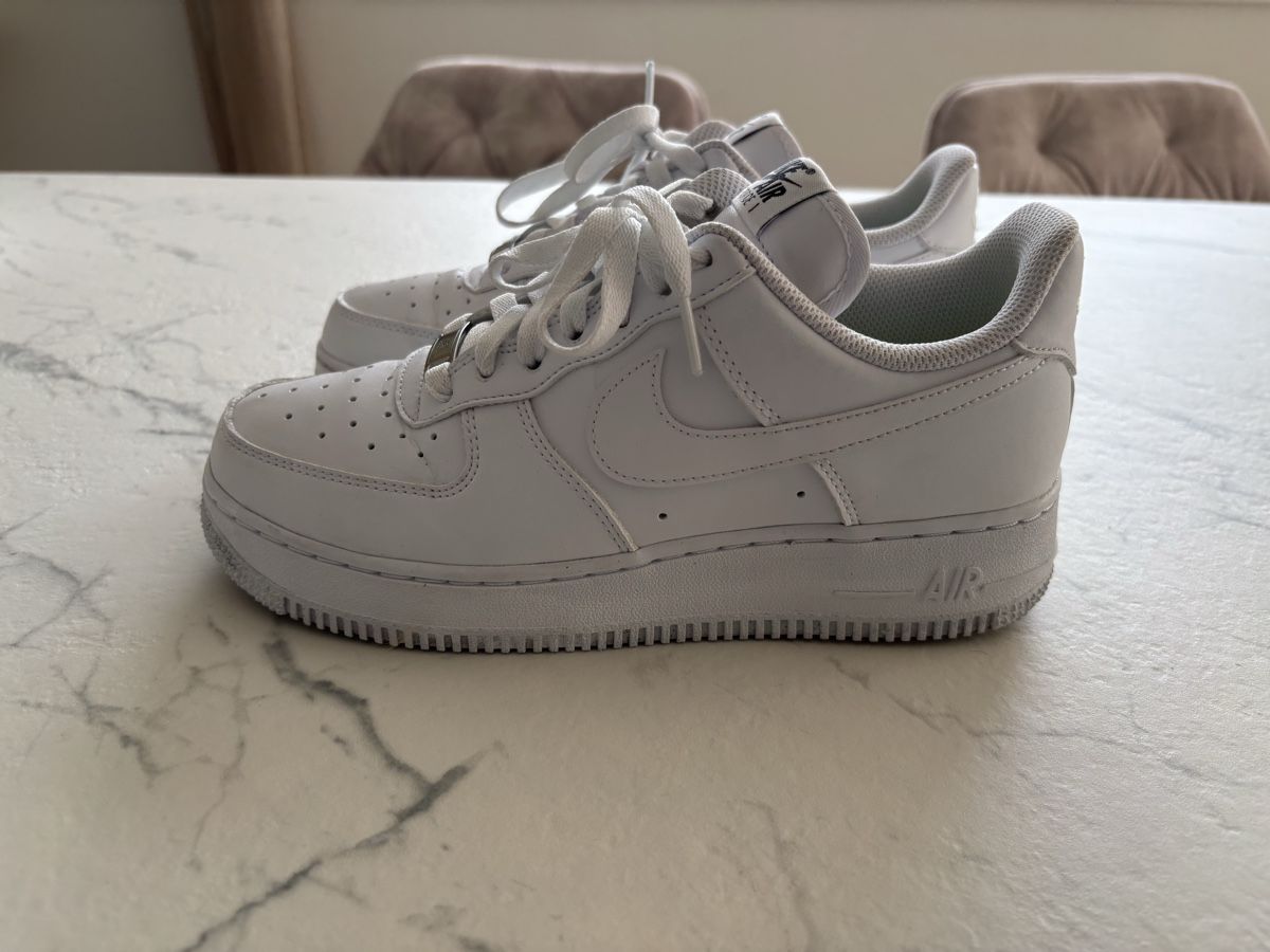 Scarpe da donna: Nike Air Force 1 Damen weiss – Usato da Lömmenschwil venduto da pv_cr 1