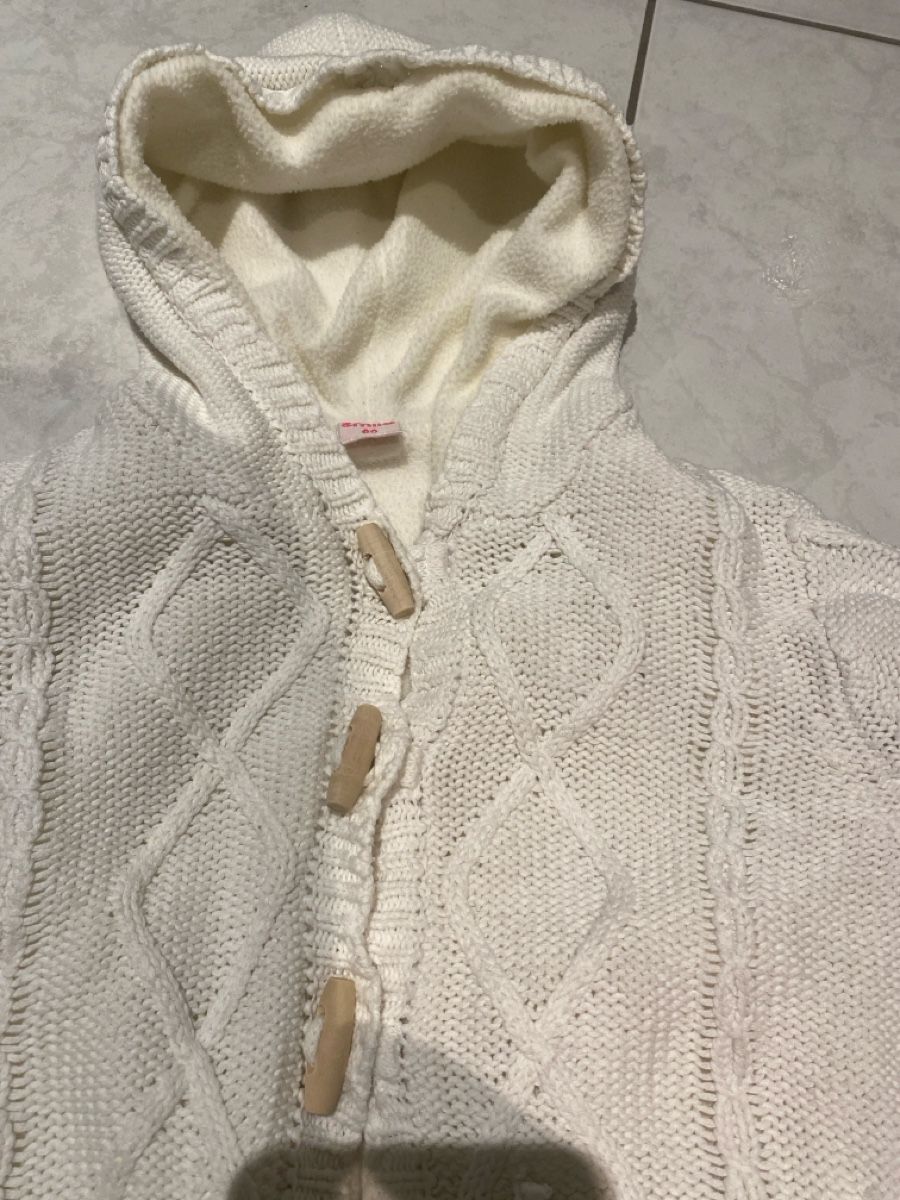 Jacken & Mäntel: Süsser Strick-Hoodie Gr. 80,  Mädchen – Gebraucht aus Haag (Rheintal) von 2026Top 2