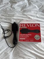 Revlon One-Step Volumiser Hair Dryer & Styler - New!
