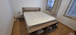 bed and mattress 