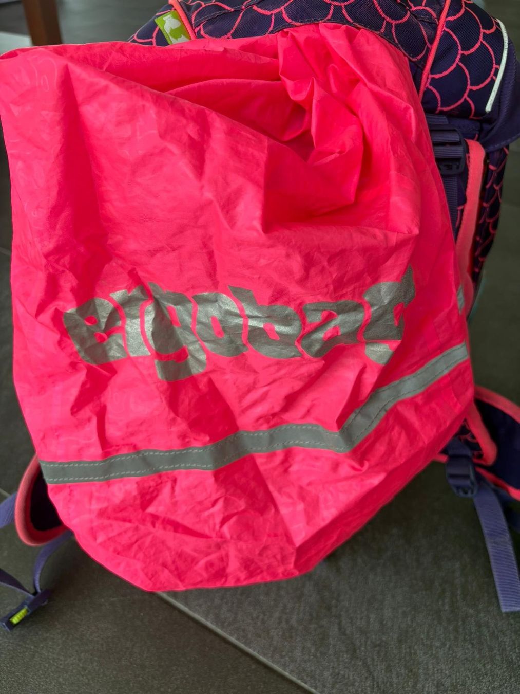 Ergobag Borse & Zaini: Ergobag Perlentauchbär mit Sportbeutel – Usato da Glattfelden venduto da Rogermetallica 8