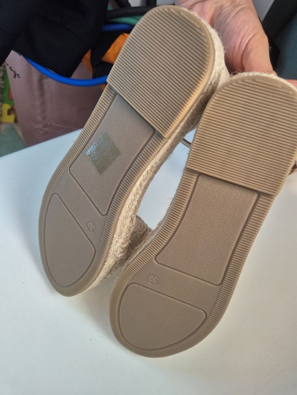 Scarpe da donna: Sandale beige – Usato da Rotkreuz venduto da tamara_10 1