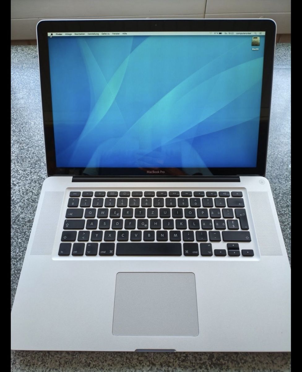 Apple Notebook: MacBook Pro 15-Zoll – Usato da Wittenbach venduto da VELARO