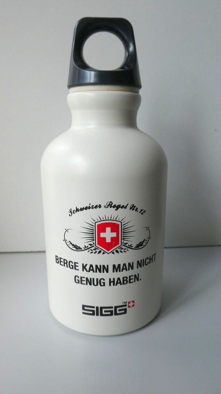 Sigg Borracce & Thermos: SIGG Flasche Bottle Schweizer Regel No.12 Berge – Nuovo (secondo la descrizione) da Frauenfeld venduto da Astra13