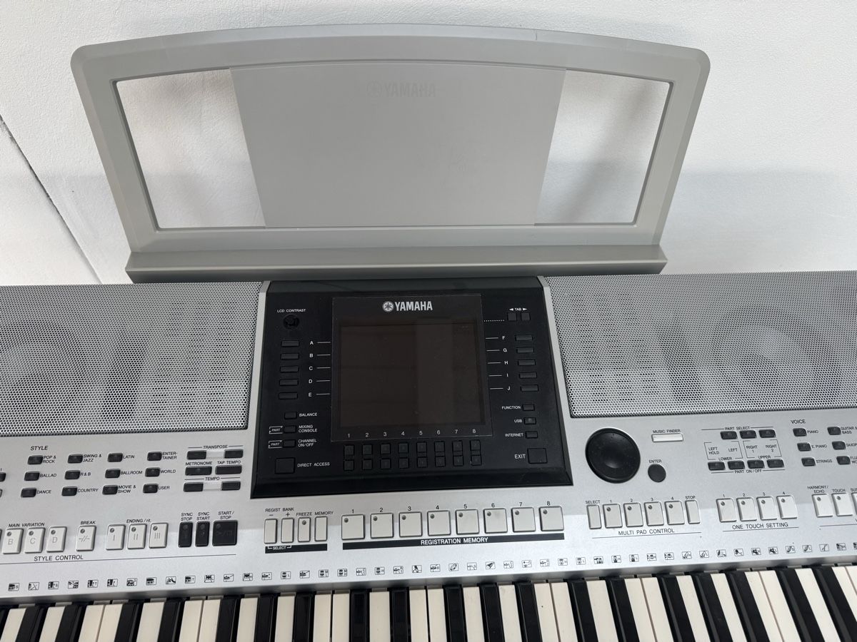 Yamaha Strumenti musicali: Keyboard Yamaha psr-s900  – Usato da Mägenwil venduto da maegenwil_wp 1