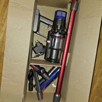 Dyson v10 Neuf