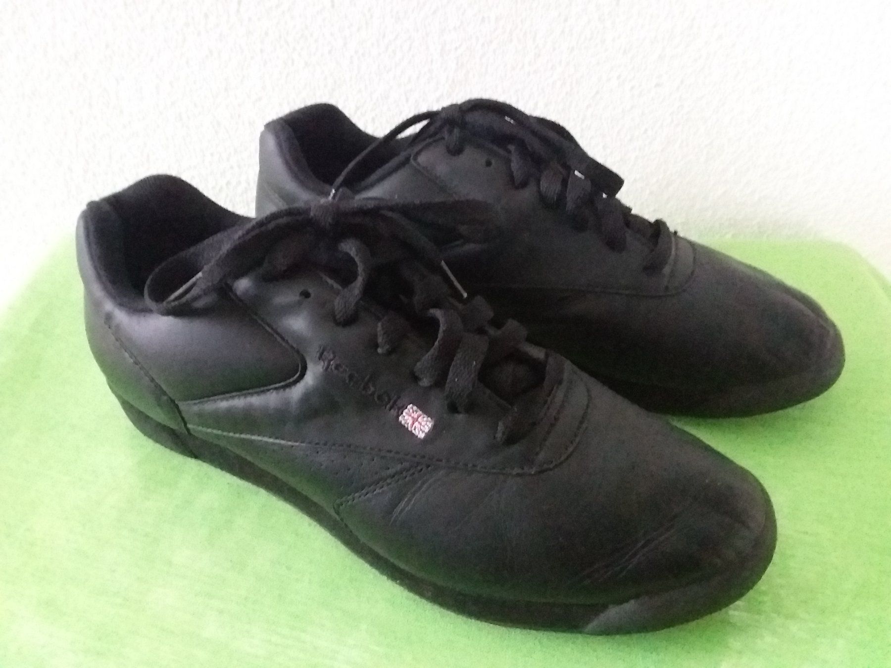 Reebok Scarpe da uomo: REEBOK Sneakers, Gr 40,5 – Usato da Uitikon Waldegg venduto da Risibisi7 1