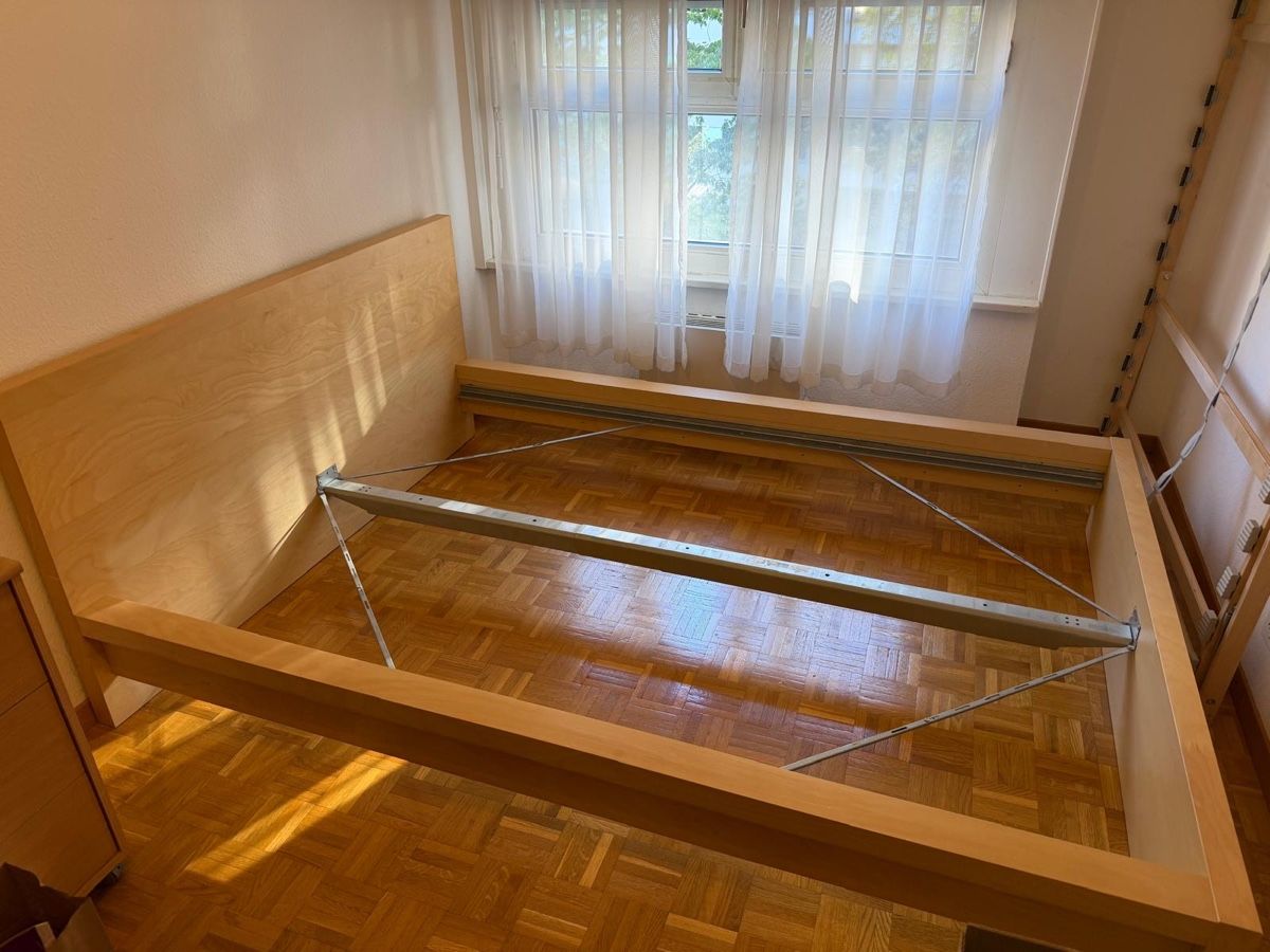 Ikea Betten: Bed frame – Gebraucht aus Genève von suy_5dxv
