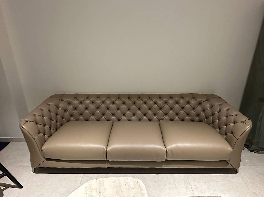 Sofas: Canapé – D'occasion à Bellevue par Abinajm