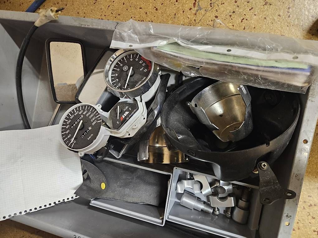 Tutti pezzi di ricambio auto: XJR 1300 Teile – Usato da Einsiedeln venduto da RomanB. 3