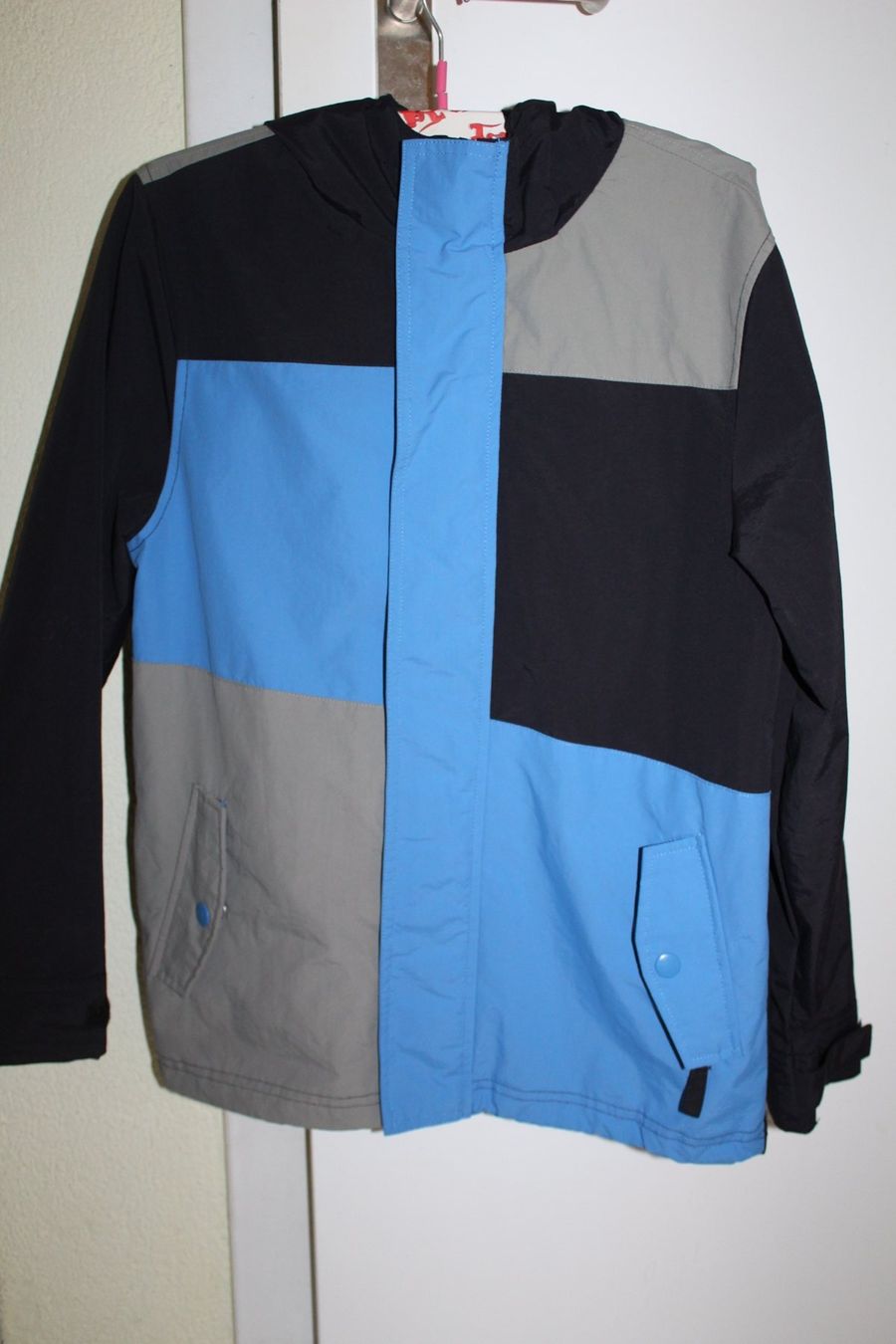 Vestes: Jacke Gr. 140 – D'occasion à Beinwil am See par Schwerzamm