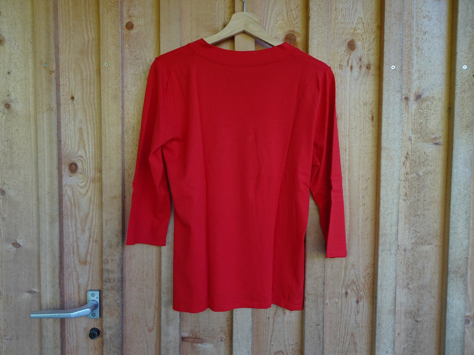 Pullover & Sweatshirts: Uni roter 3/4-tel Arm Pullover von St. Emile Gr. 42 - 422172 – Gebraucht aus Küssnacht am Rigi von Good4Deckeli 1