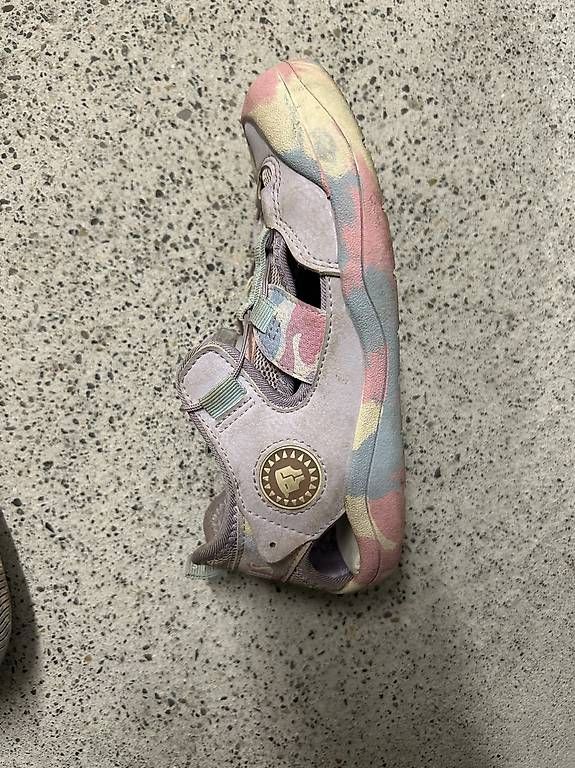 Scarpe per ragazze: Kinderschuhe 29 Größe – Usato da Winterthur venduto da tuz_7mzj 1