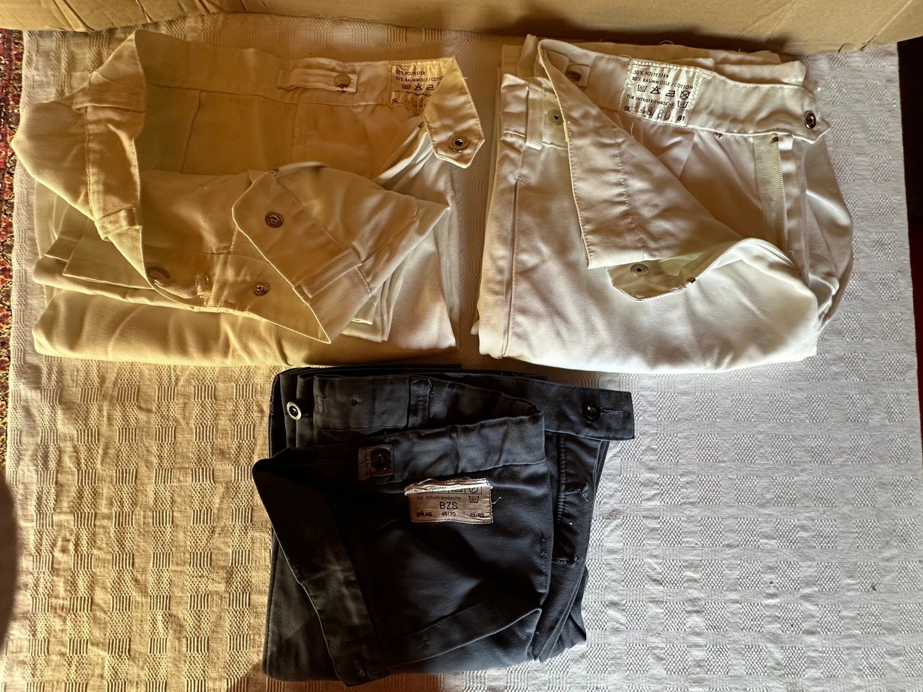 Schweizer Armee Uniformi: 3 pantalons armée suisse – Usato da Ste-Croix venduto da mjmg 1