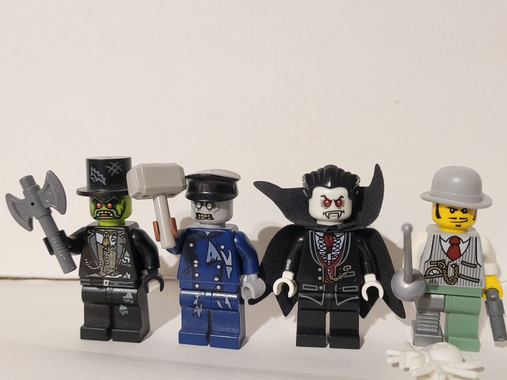Lot de 4 minifigures Monster fighters, Draula etc...Top 1