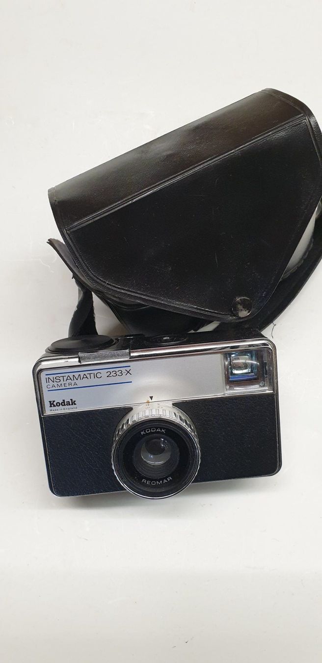 Kodak Fotocamera: Fotoapparat Kodak Instamatic Camera 233x – Usato da Emmen venduto da Brockofsky