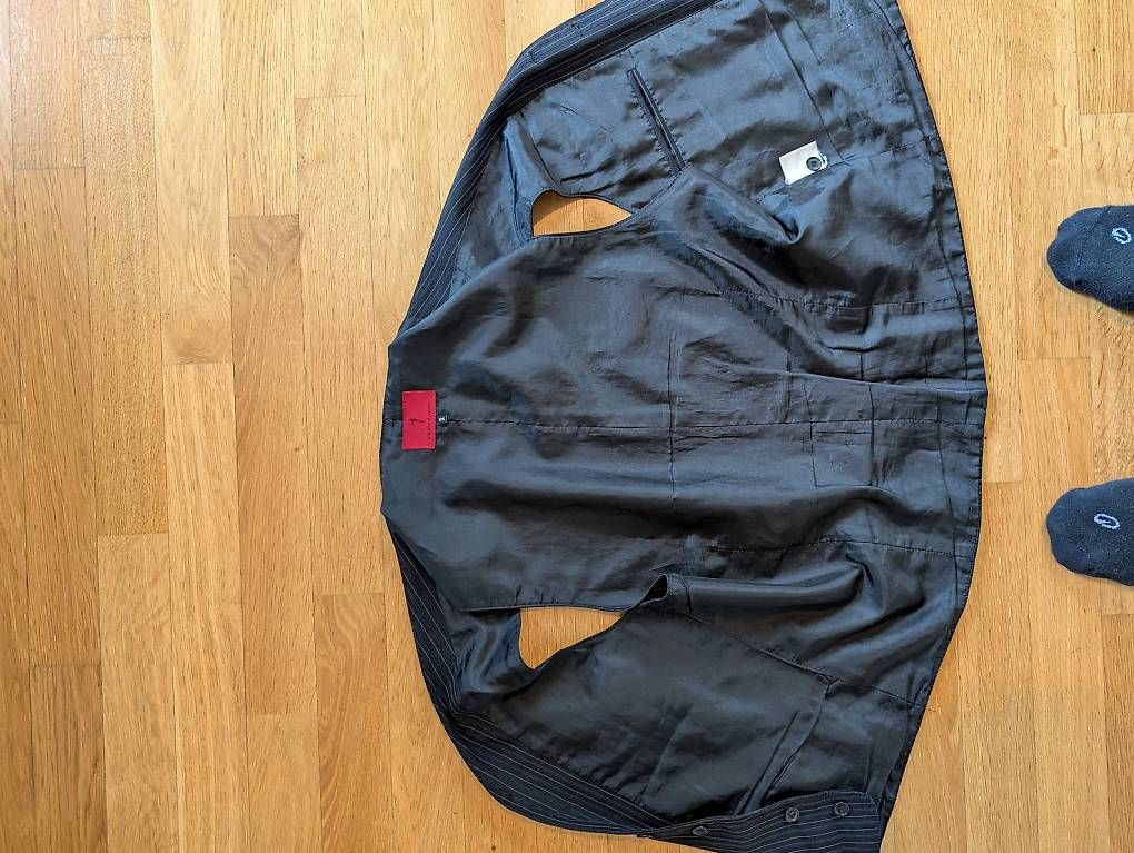 Costumi: Nadelstreifen Weste und Hose – Usato da Ennetbaden venduto da pau_8kxv 2