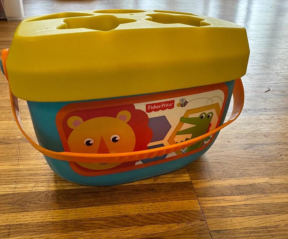 Fisher-Price Giocattoli: Fisher price Formenspiek – Usato da Bülach venduto da ValiS