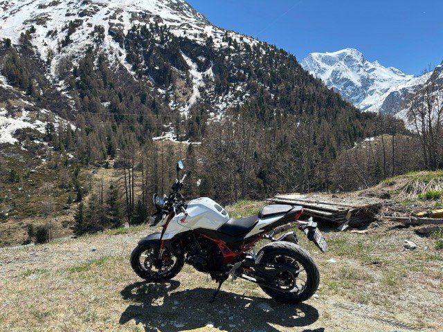 Honda Strada: Honda Hornet CB 750 - weiss – Usato da Gamsen venduto da Jessi_Booh 1