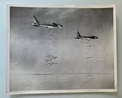 Foto einer B-52 in Vietnam ! Foto by Boeing Company