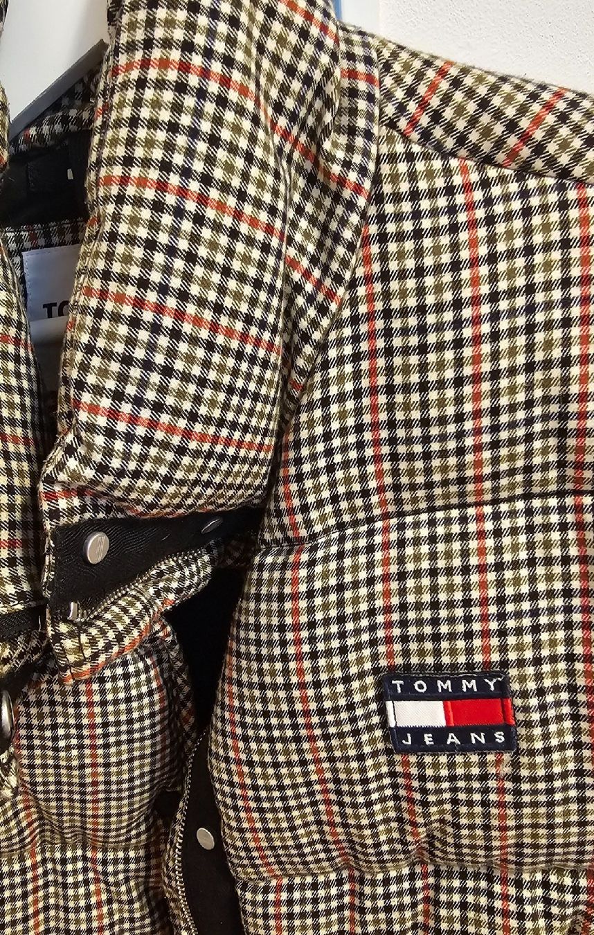 Tommy Hilfiger Giacche: Winterjacke Tommy Jeans – Usato da Winterthur venduto da NJC.M 1