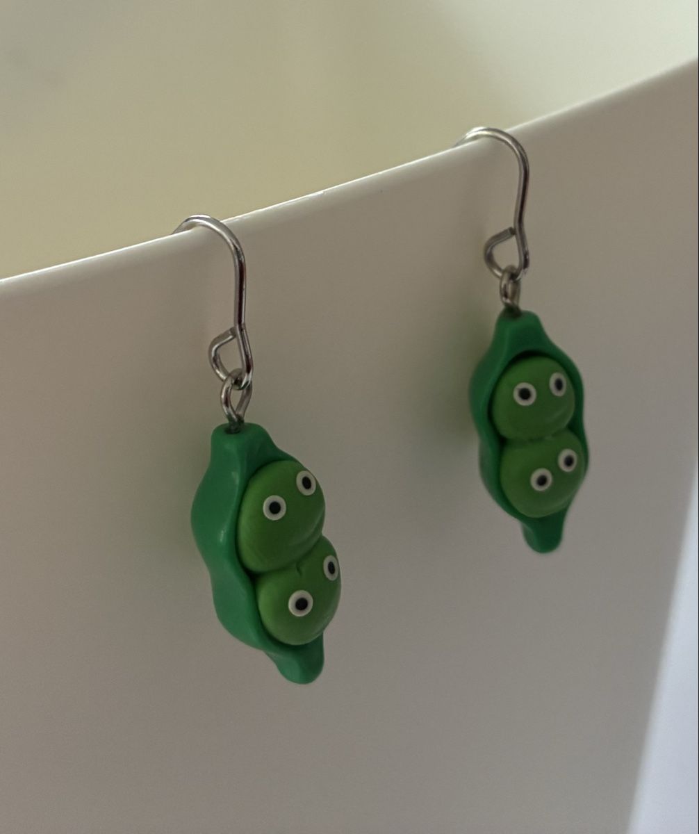 Orecchini pendenti & Orecchini a lobo: Earrings pea pod design, green - kids or adults – Usato da Basel venduto da cat_sq5m 2