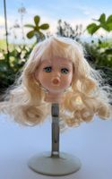 Puppenperücke, kleine hellblonde Perücke, U: 17 cm, L: 15 cm