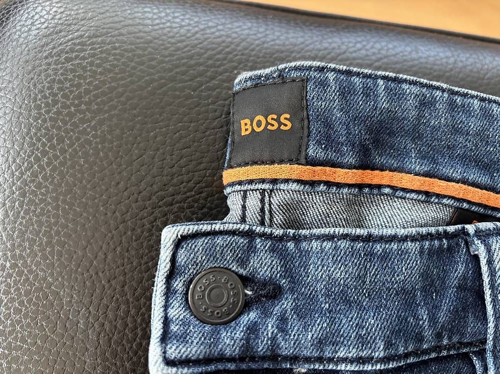 Jeans: Jeans Hose Boss Hilfiger 40/30 – Usato da Widnau venduto da agogos 1