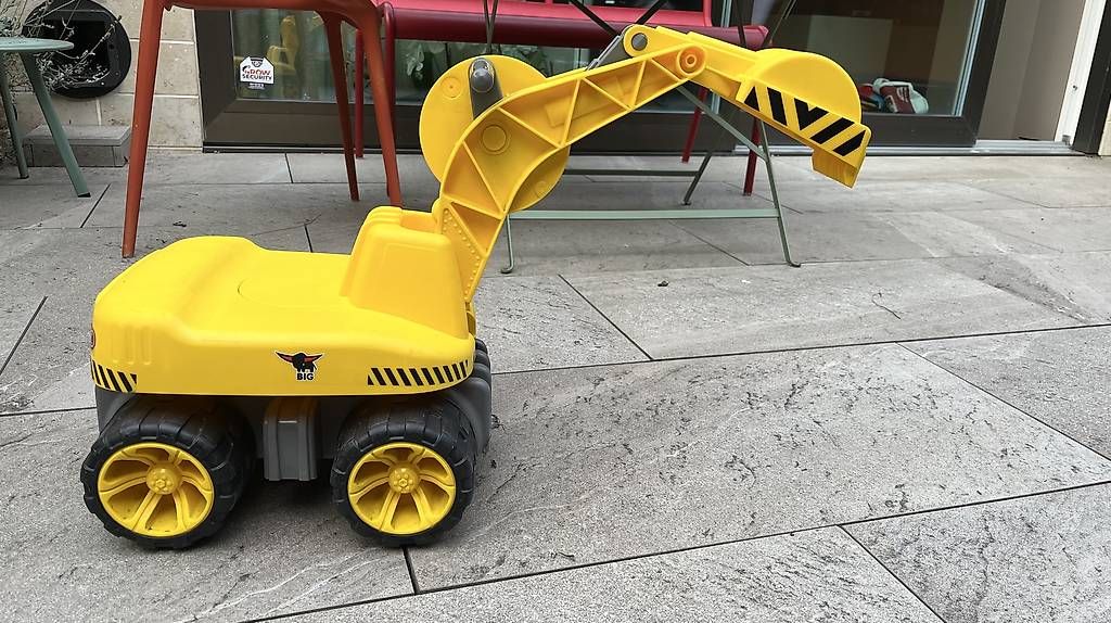Fahrzeuge für Kinder: Yellow Tractor - 1y to 3y – Gebraucht aus Horgen von houardal 3