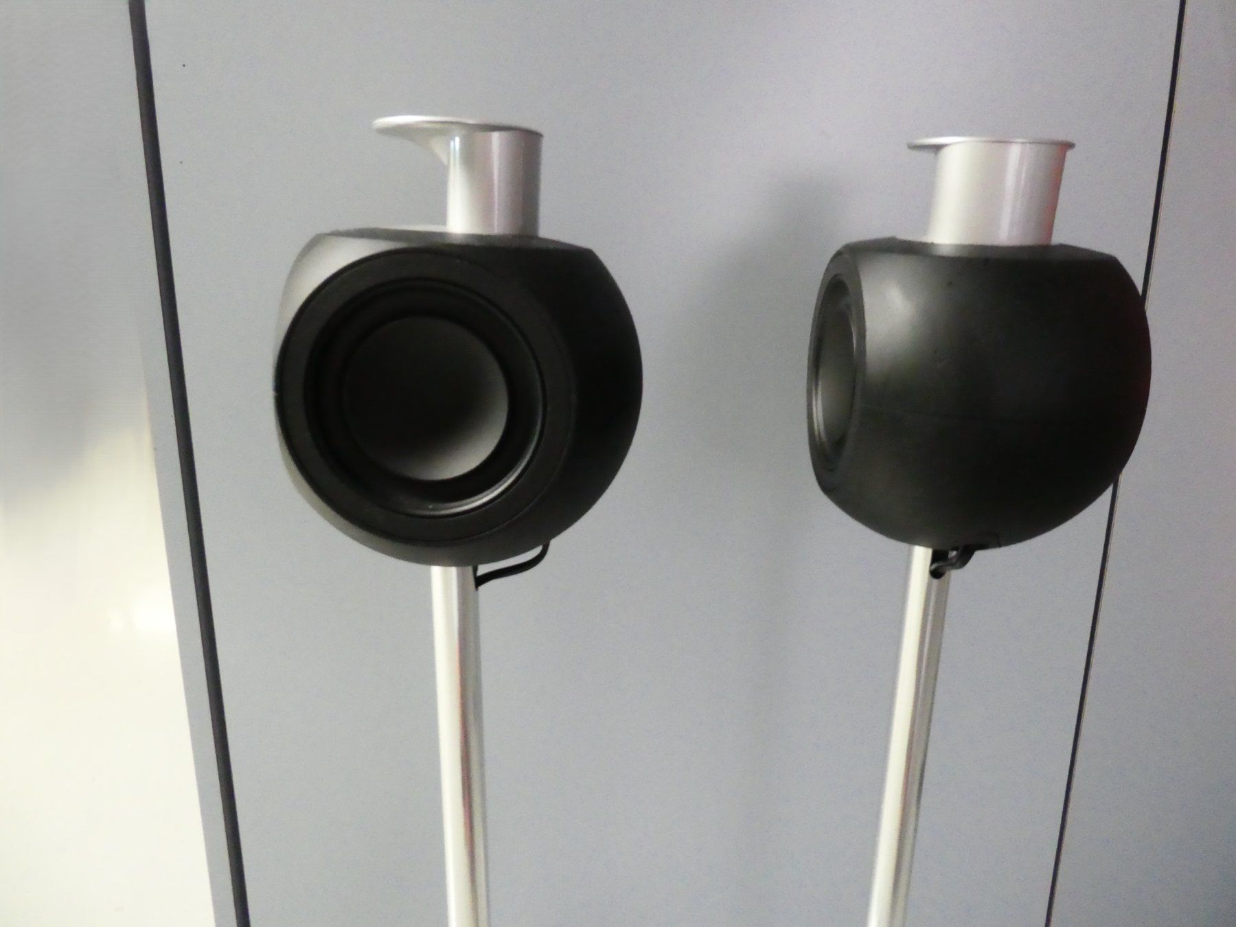 Bang & Olufsen Casse acustiche: BeoSound 4 EU Black + 2× BeoLab 3 Floor Stands – Usato da Urtenen-Schönbühl venduto da Restwert_Schoenbuehl 5