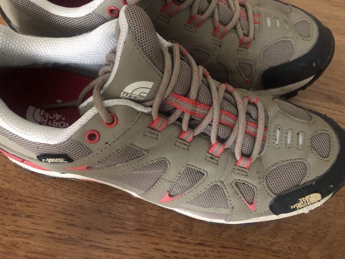 North Face Scarpe da donna: The North Face Wanderschuhe Tracking Gr.39 – Usato da Baar venduto da Vili7 1