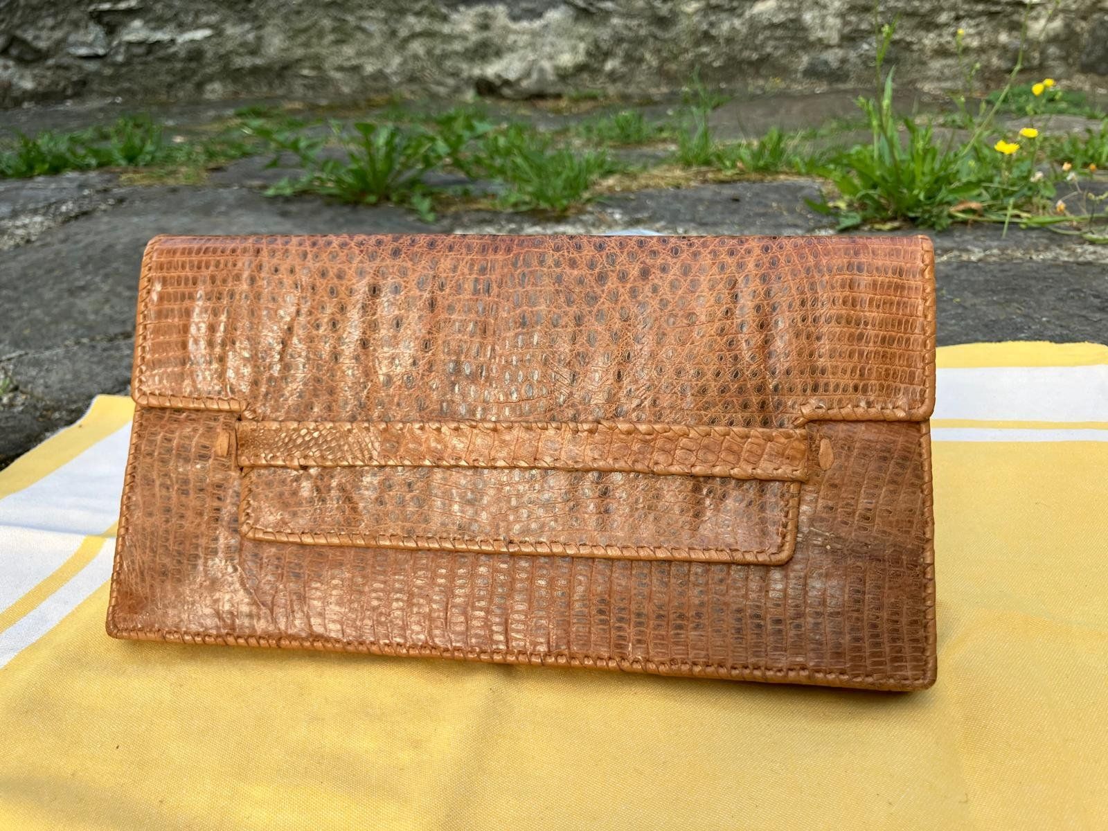 Taschen für Damen: Vintage Leather Pouch – Gebraucht aus Monte Carasso von arn_dime 1