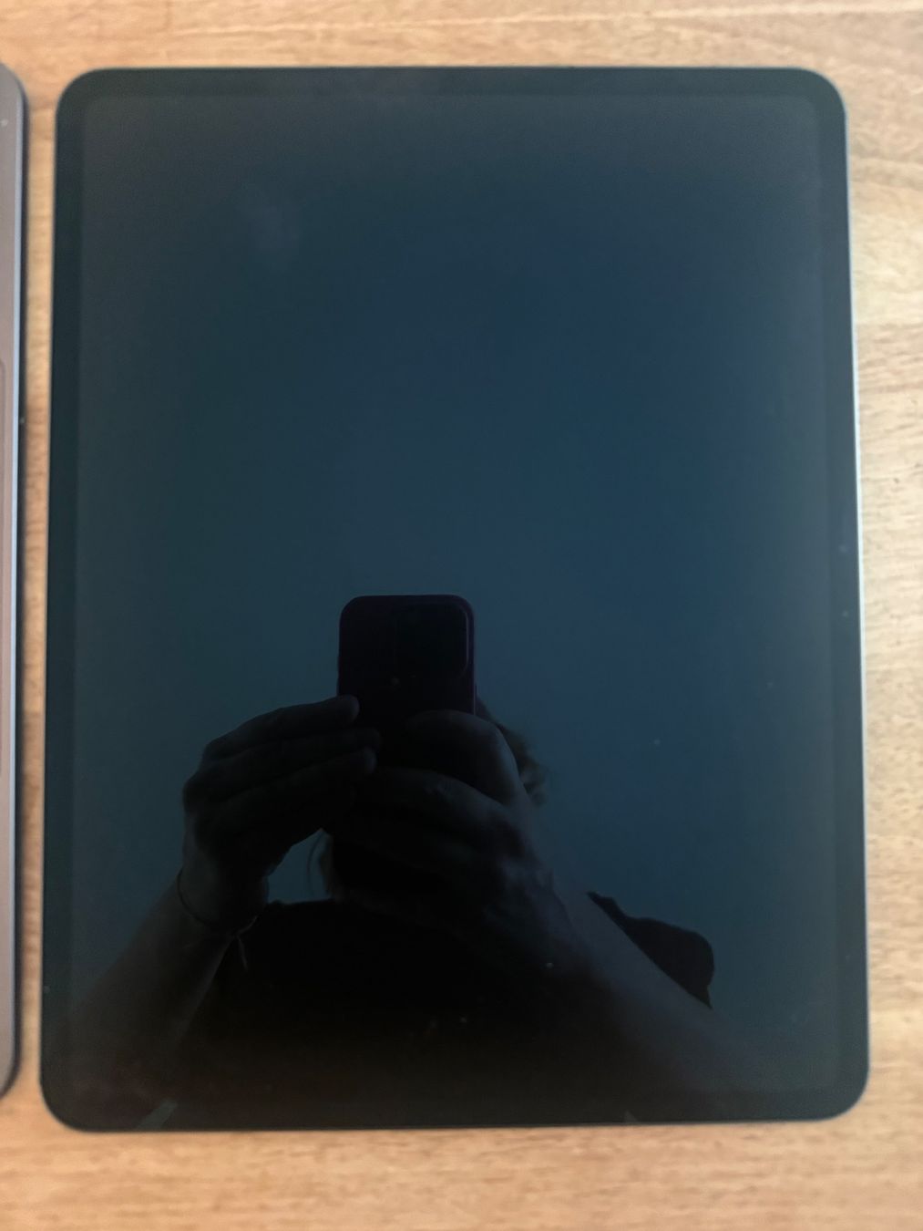 Apple Tablet PC: iPad Pro 13", 256GB, Wifi & Cellular inkl. Magic Keyboard – Usato da Zürich venduto da oli_rbv6 4