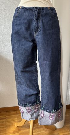 Jean Levi's 565, broderie florale, taille 31 w32
