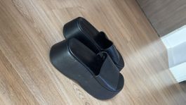 Schwarze Sandalen 37