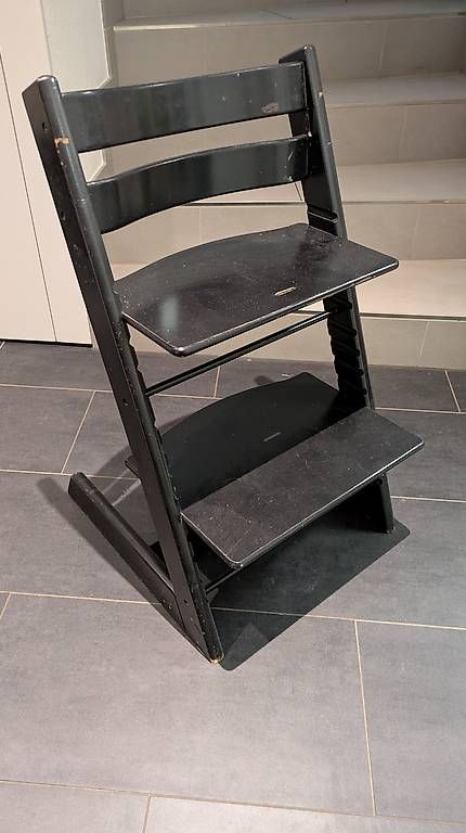 Chaises hautes: Stokke Tripp Trapp schwarz – D'occasion à Boswil par Seil0r