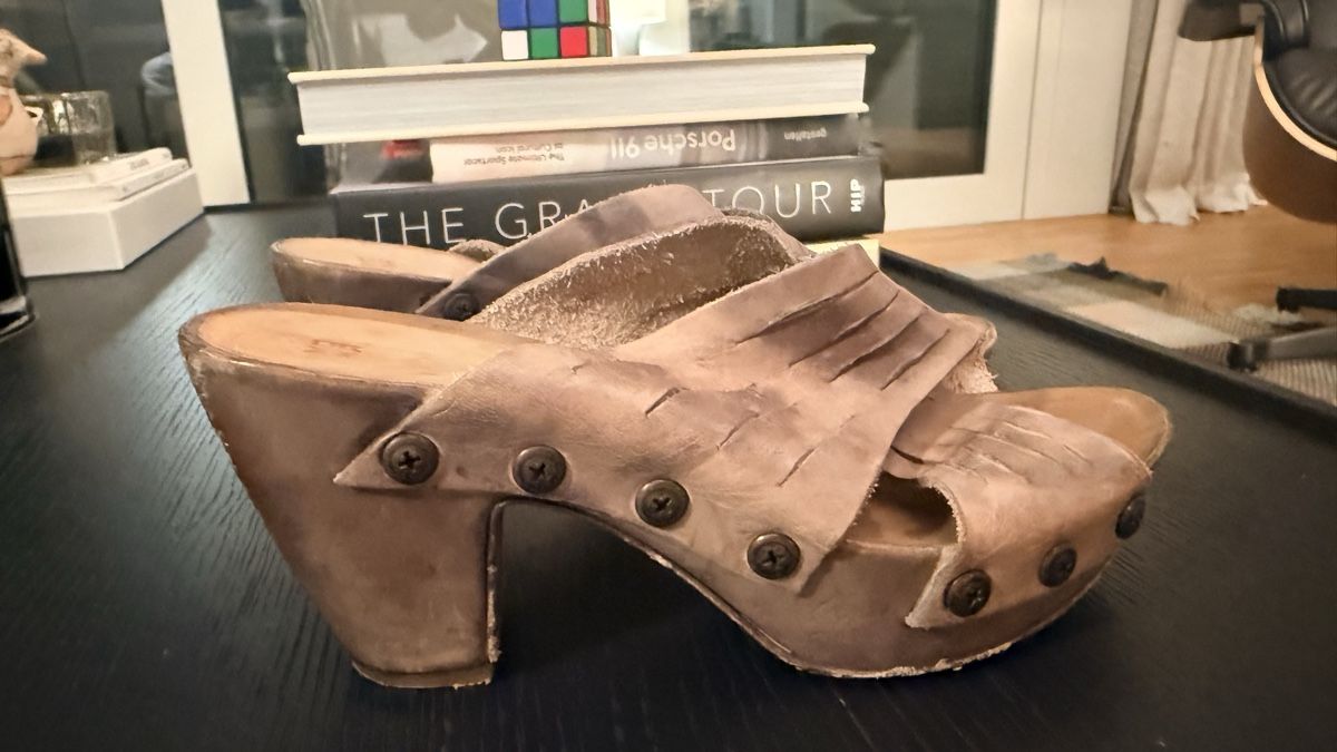 Moma Damenschuhe: Moma Clog-Sandalen  – Gebraucht aus Küsnacht von cri_ngg5 5