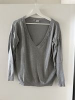 Grauer Bodyflirt V-Ausschnitt Pullover Gr. 36/38