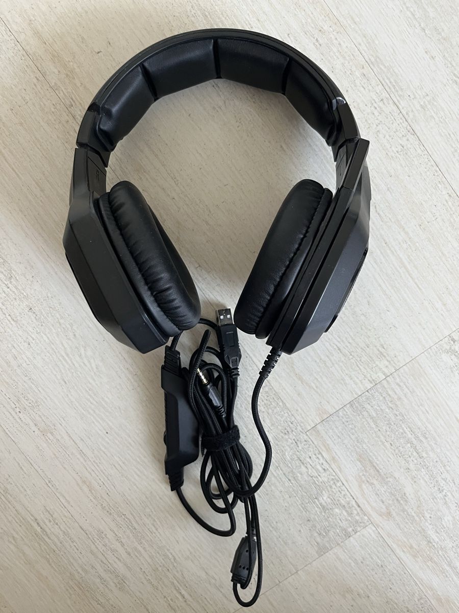 Cuffie: Gaming LED Headset  – Usato da Steinmaur venduto da Poleni 7