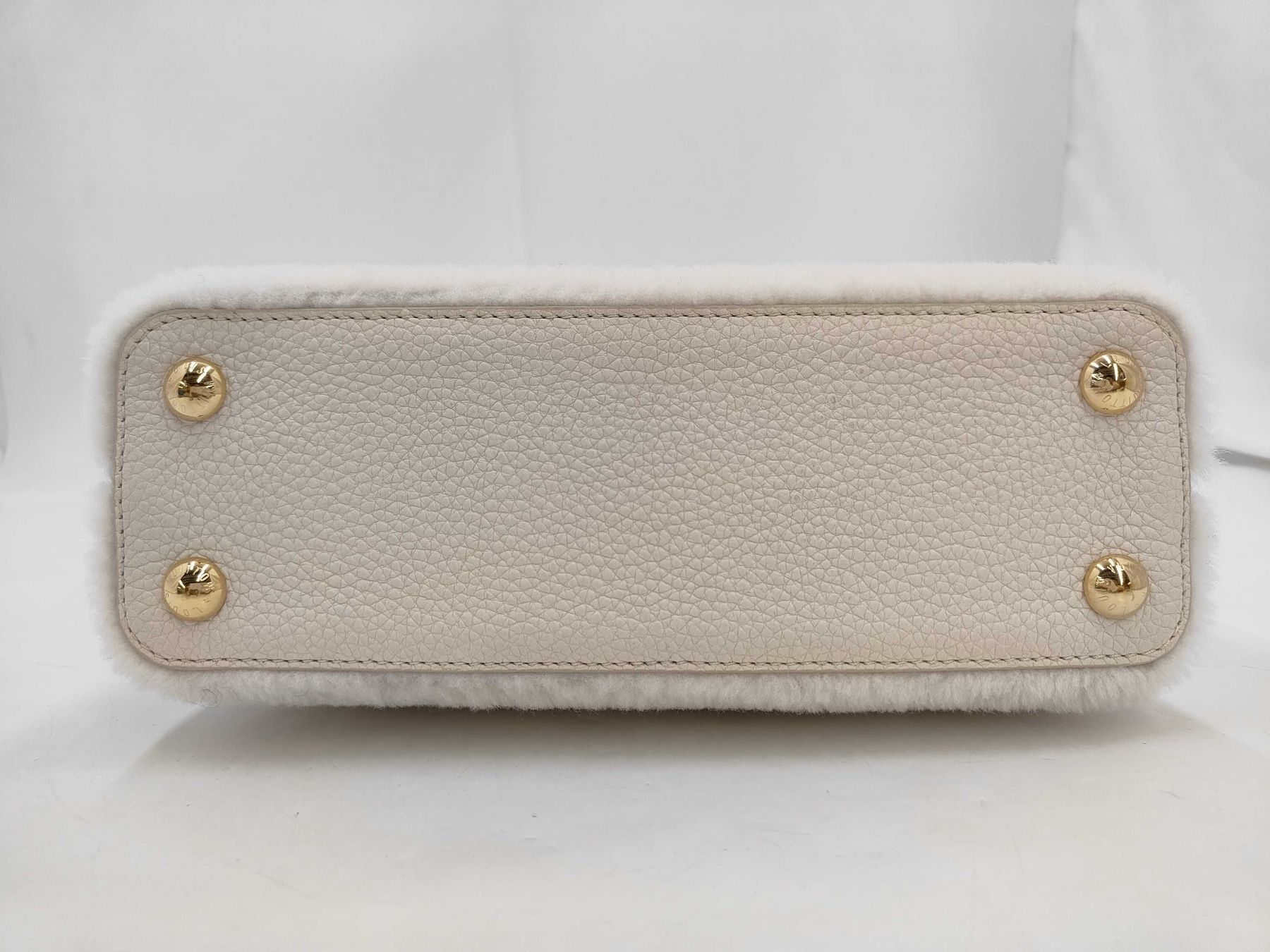 Louis Vuitton Taschen für Damen: 🤍 LOUIS VUITTON CAPUCINES BB SHEARLING – CRÈME / IVORY – Neu (gemäss Beschreibung) aus St. Gallen von Love_Luxury 2