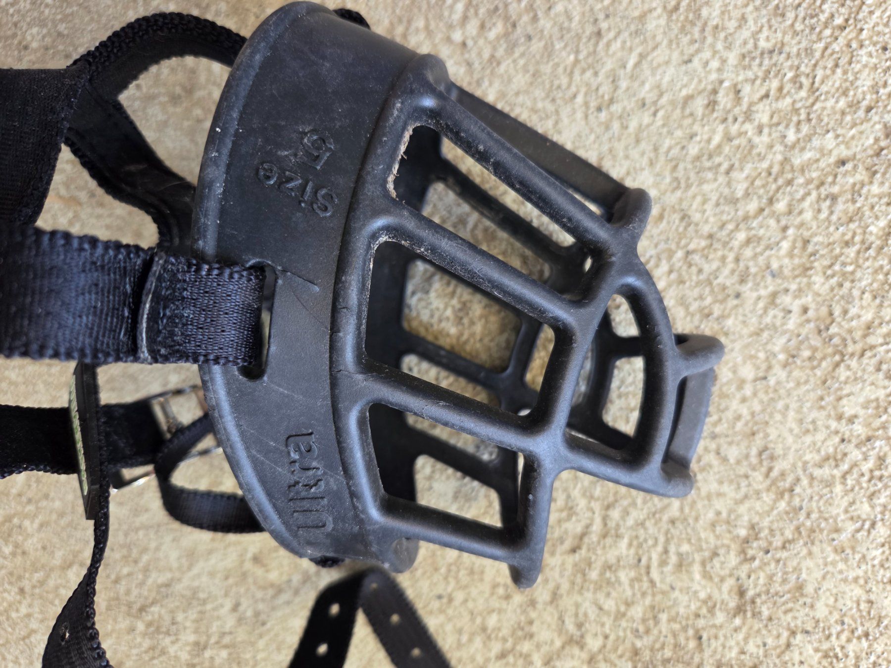 Collier et laisse: Maulkorb Baskerville Ultra Gr 5 – D'occasion à Safenwil par tupfli75 1