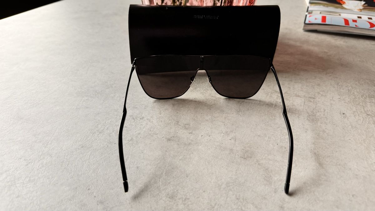 Saint Laurent Occhiali & Lenti: Saint Laurent Damen Sonnenbrille mit Etui – Nuovo (secondo la descrizione) da Bubikon venduto da Mtr1608 3