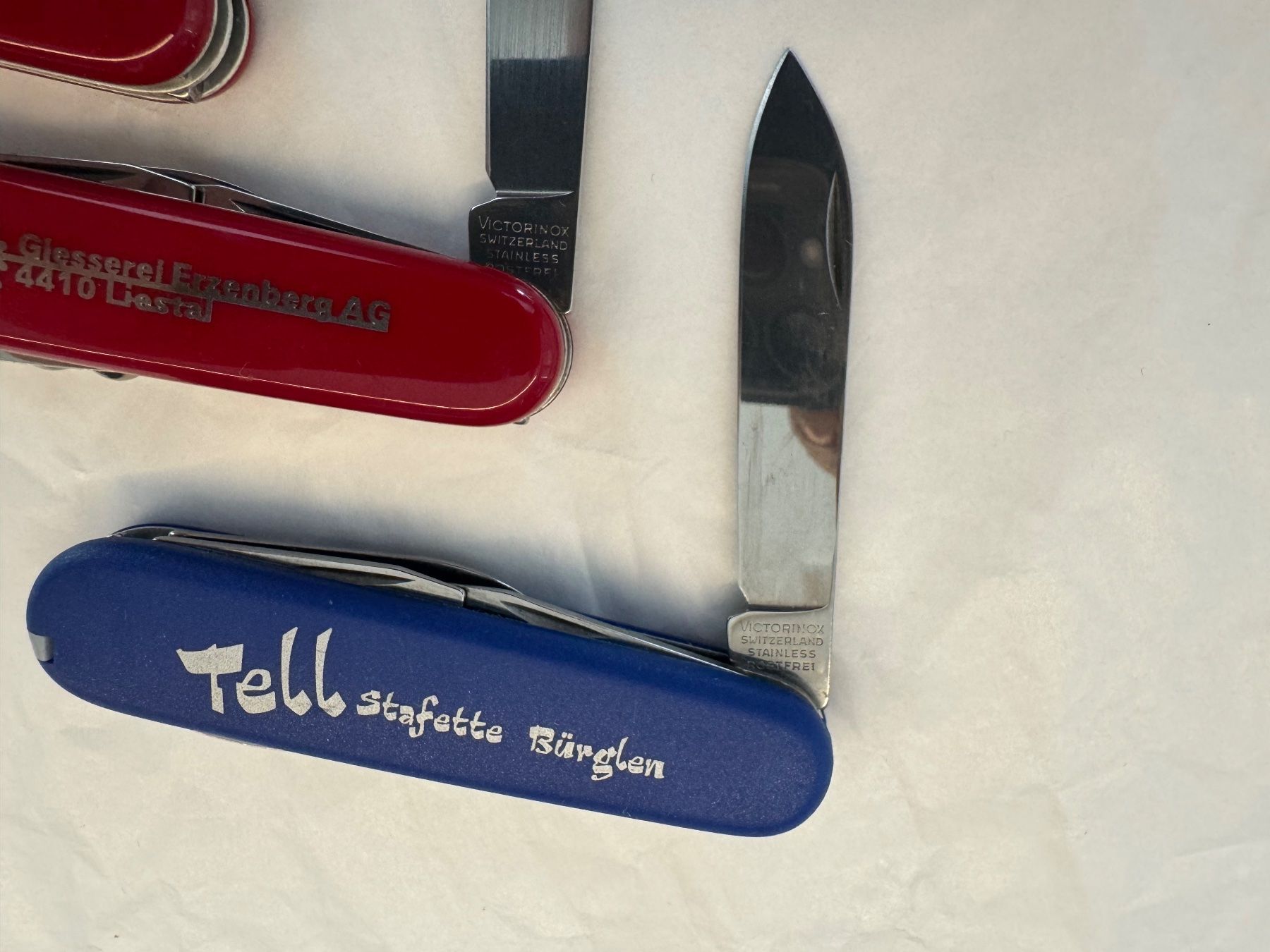 Victorinox Coltelli tascabile: 3 Victorinox Taschenmesser – Usato da Kestenholz venduto da Sackmesser67 3