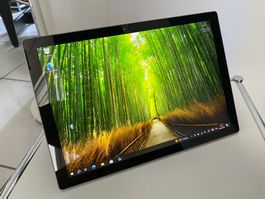 Microsoft Surface Pro 4 i5 4GB 128GB SSD 1724 Top Zustand