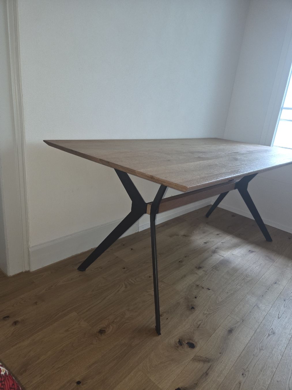 Esstisch aus Massivholz und Metallbeine, gebraucht (Gebraucht) in Winterthur für CHF 100 – nur Abholung auf Ricardo kaufen