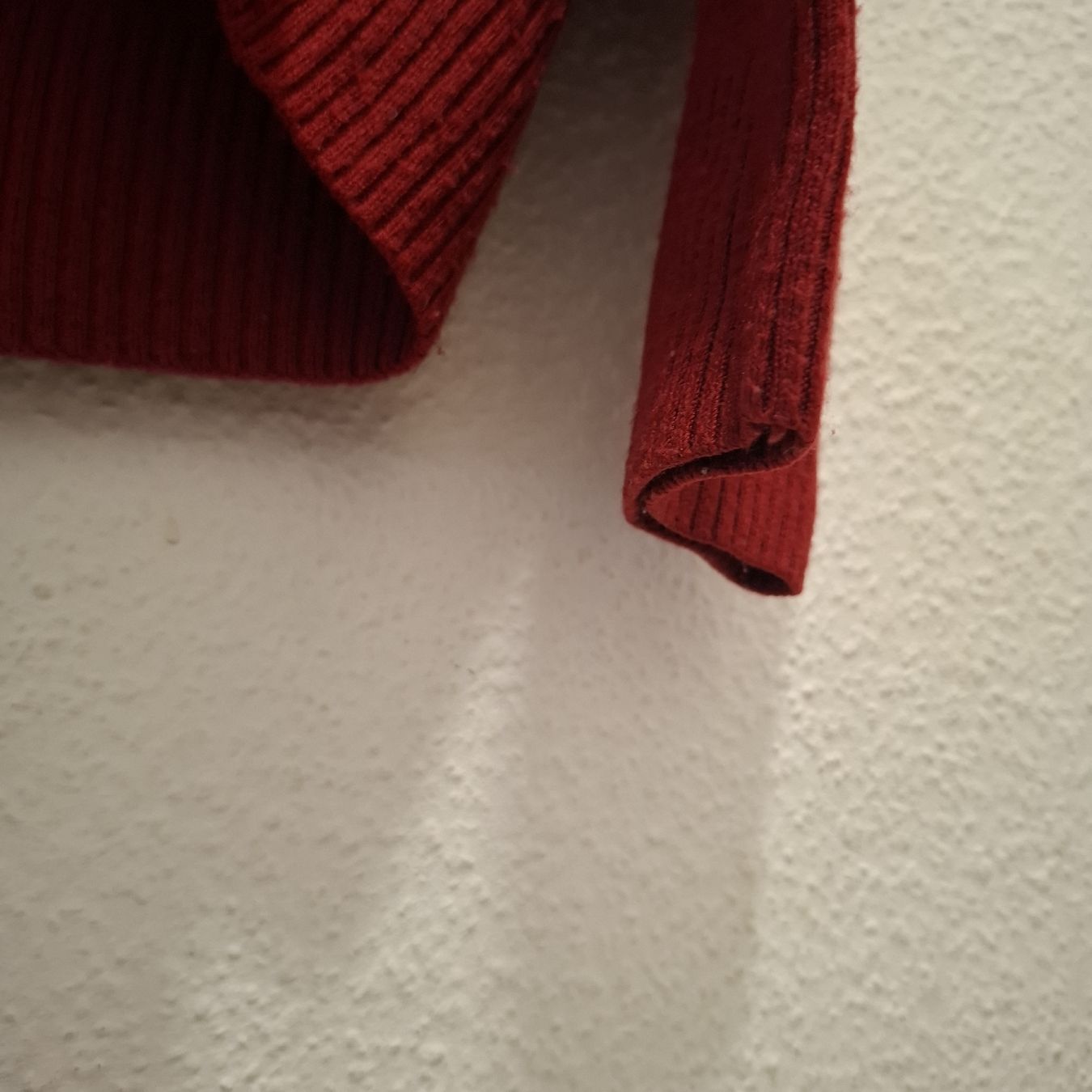 US Polo Pullover & Sweatshirts: U.S. POLO ASSN. Pull Col V Rouge - Taille L – Gebraucht aus Le Locle von QualiteExpress 1