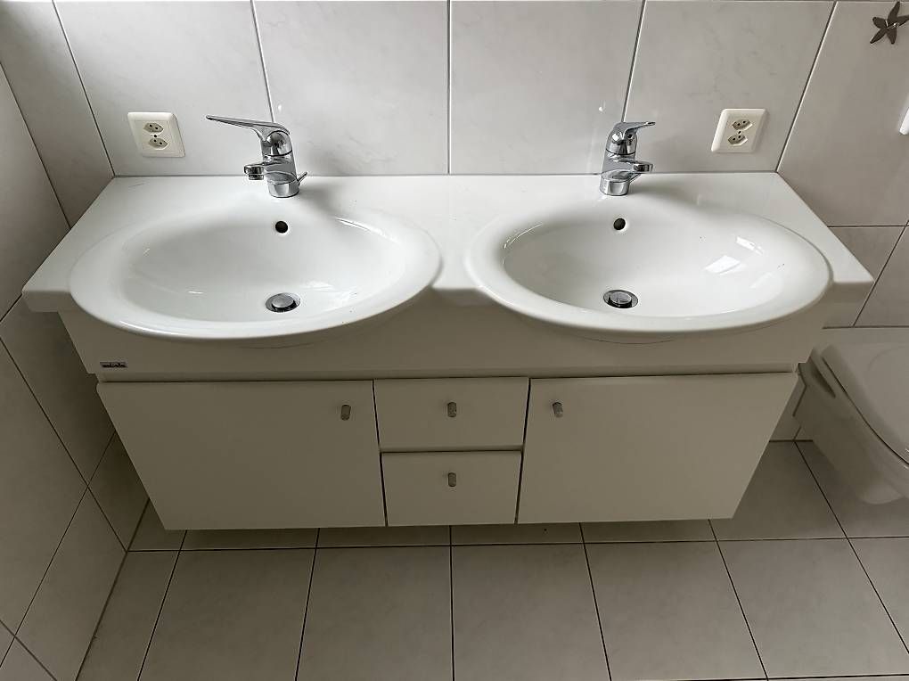 Laufen Mobili per bagno: Doppelwaschtisch Lavabo – Usato da Gersau venduto da oezdemiroezge