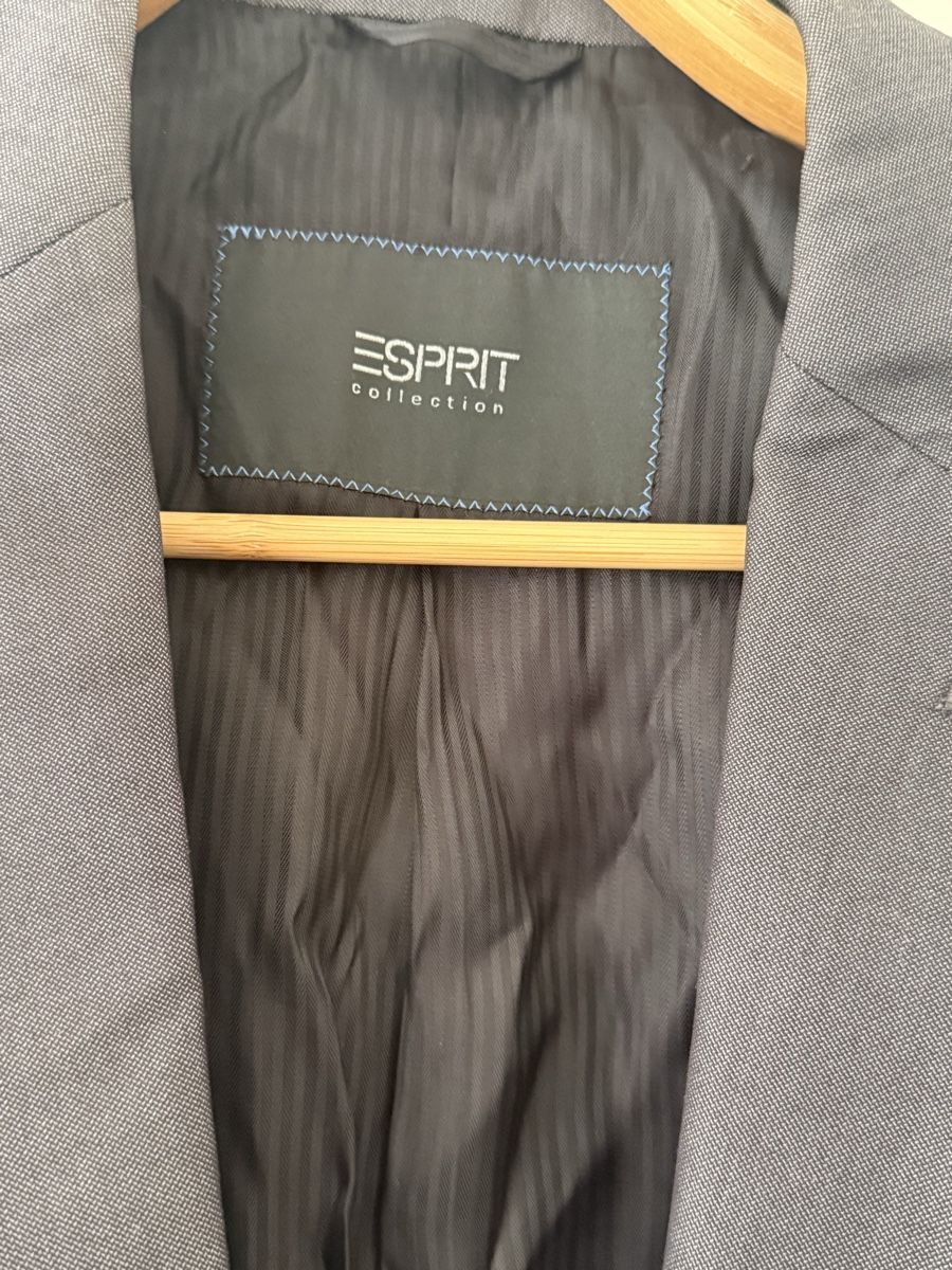Esprit Giacche: Elegante Herrenweste oder Blazer, Grösse M, Farbe Grau – Nuovo (secondo la descrizione) da Basel venduto da zukk_ 3